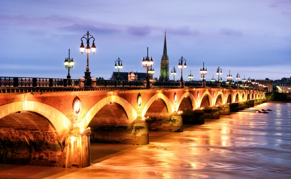 Que faire le soir à Bordeaux : Pont de Pierre