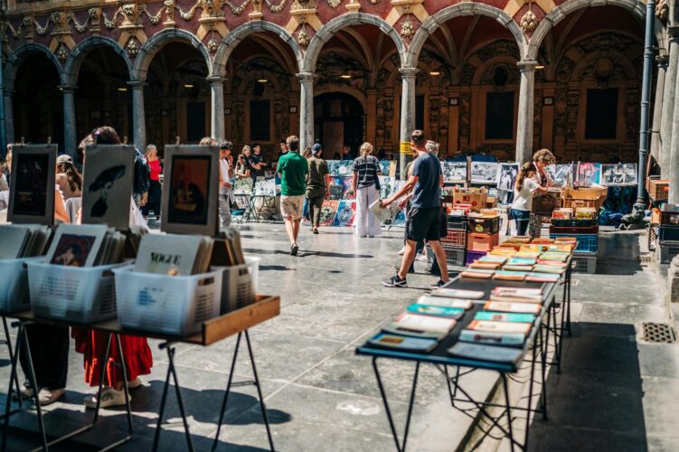Visiter Lille à pied : Vieille Bourse